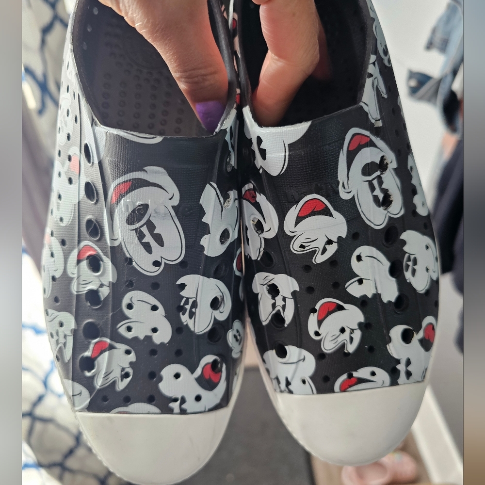 Native Mickey Mouse Shoe - Picture 3 of 3